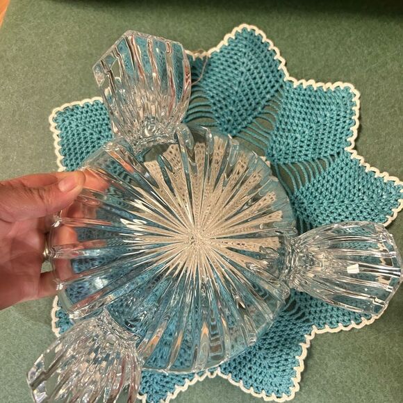 Lead Crystal Glass Bowl with Legs - Picture 6 of 6